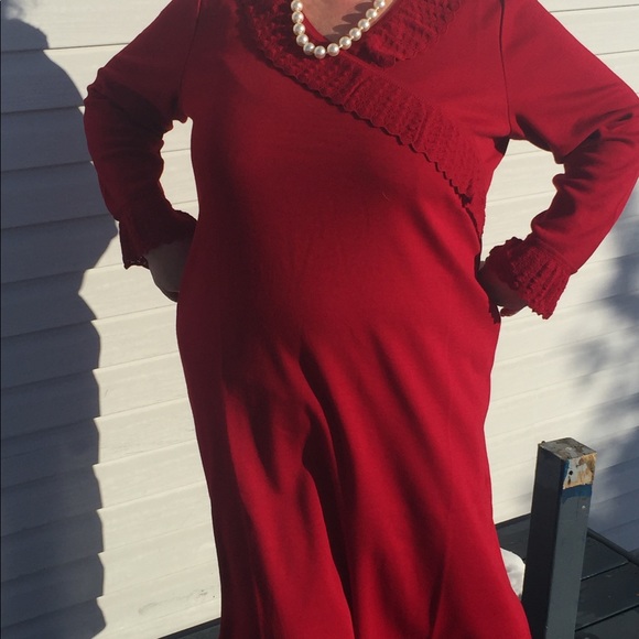 Lemmie for Nina Leonard Dresses & Skirts - NWT / RED /  Long Sleeve /  Midi Dress / Ruffle Detail